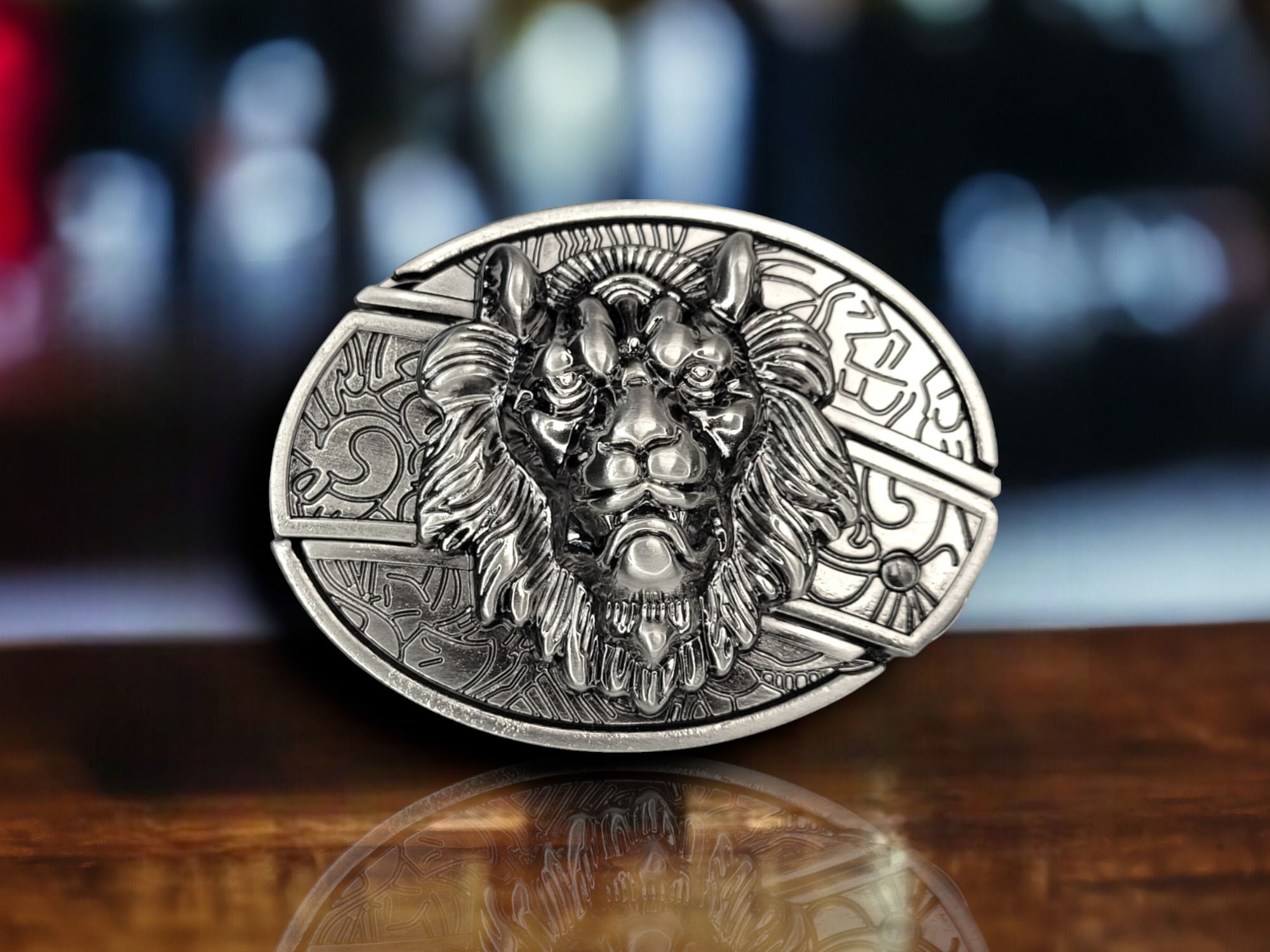 3D Lion Head on a belt buckle with hidden folding pocket knife